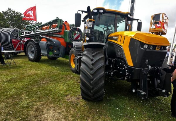 WhatsApp Image 2025-11-11 at 14.30.22 WhatsApp Image 2025-11-11 at 14.30.22